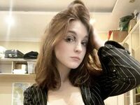 camgirl playing with sextoy DaisyGartrell
